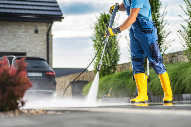 Best Driveway Pressure Washing  in Mcconnellstown, PA